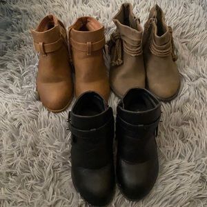 3 pair of toddler boots!